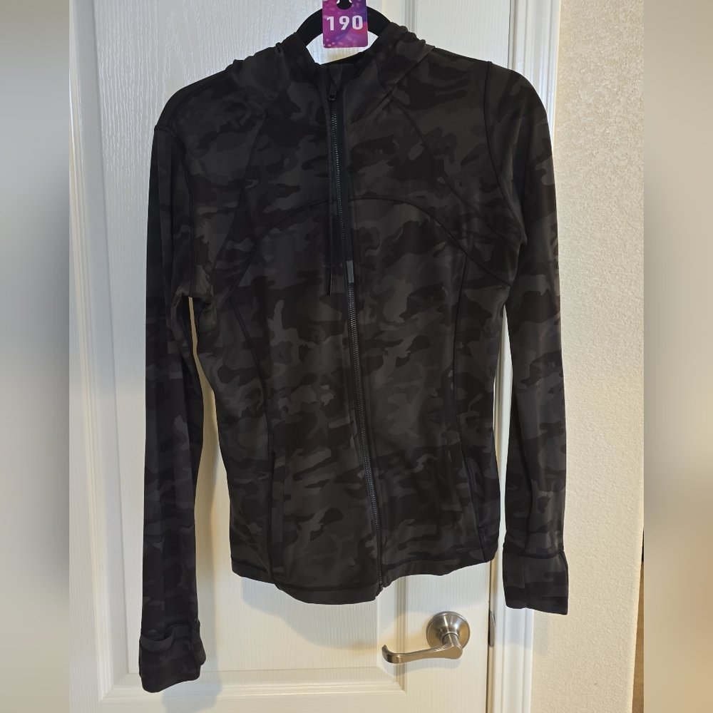 Lululemon Define